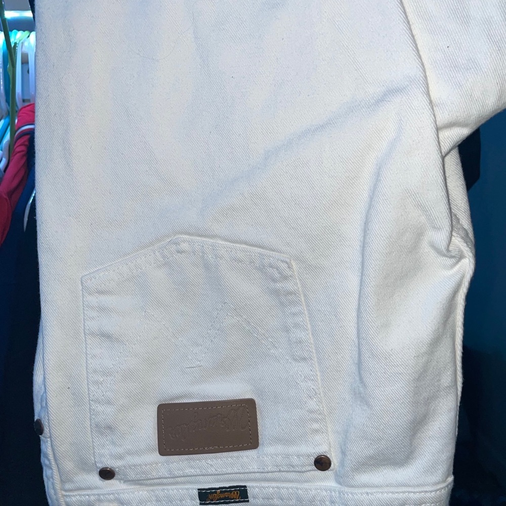 men’s white jeans